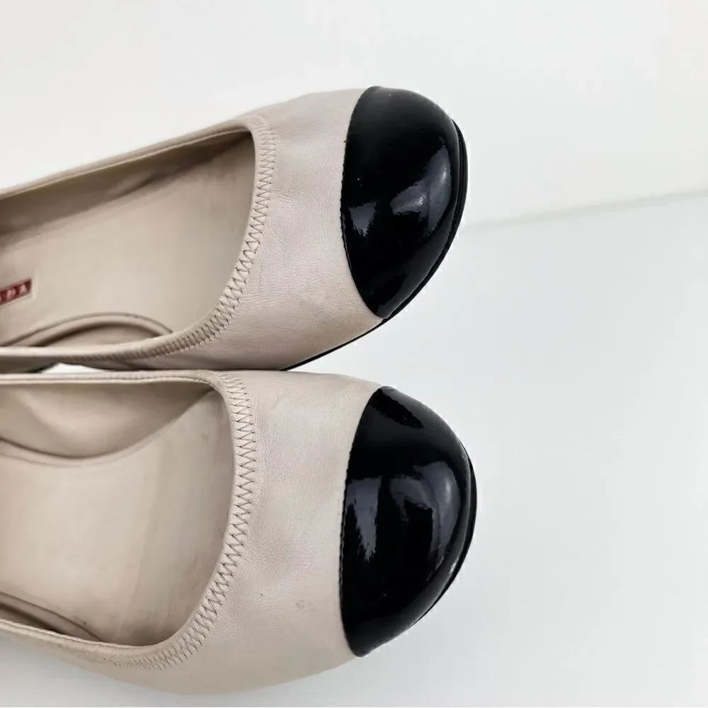 Prada Round Toe Patent Leather Ballet Flats Sz 36 - Picture 2 of 11